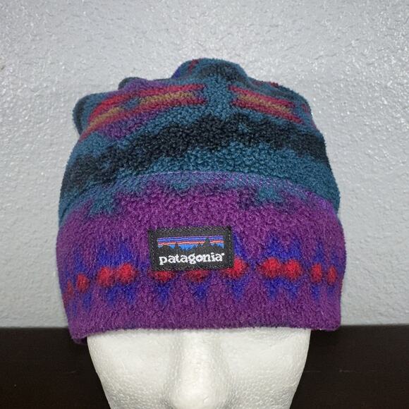 Vintage Patagonia Fleece Hat Skull Cap Beanie Kids Size M Aztec Pattern EUC - Picture 1 of 7